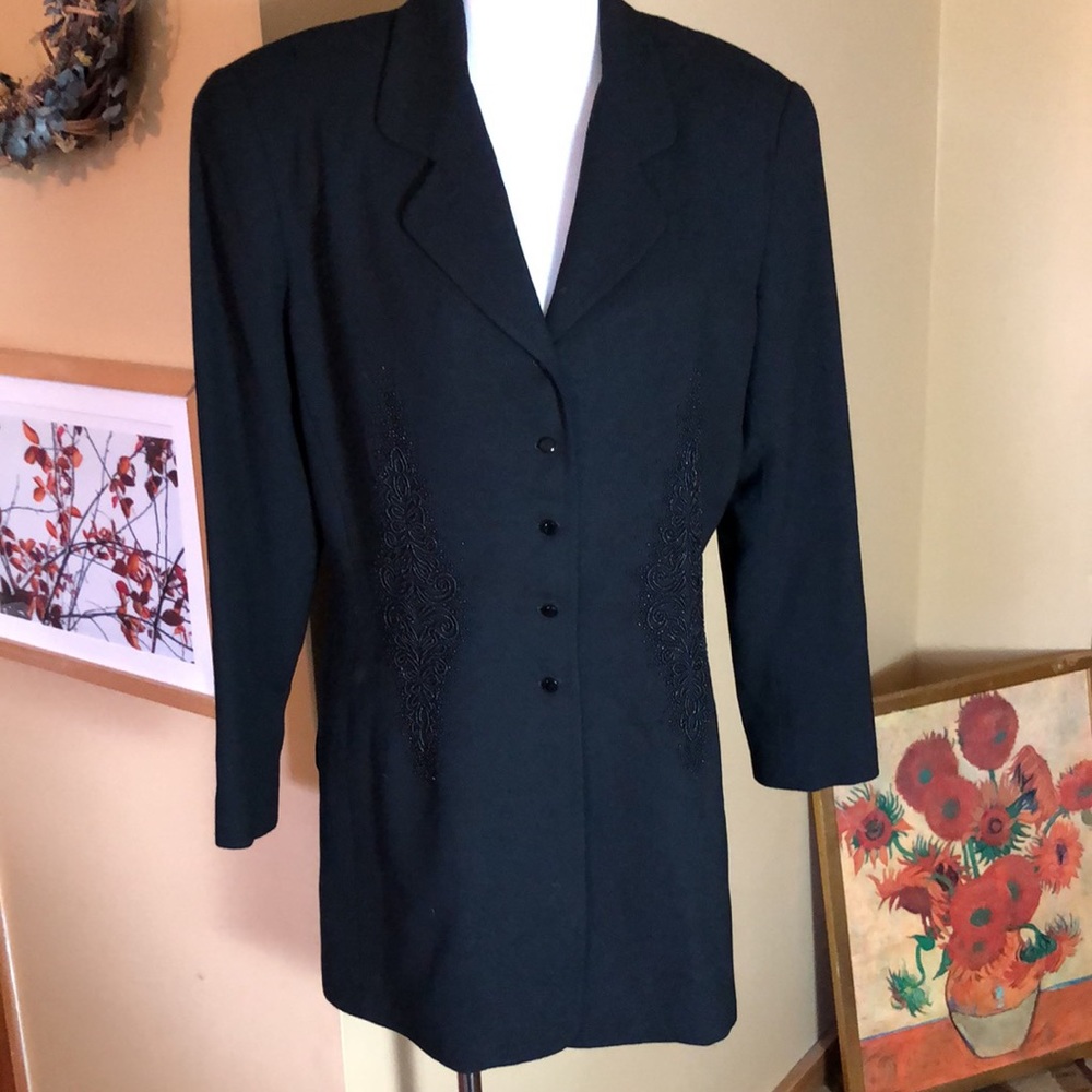 Vintage TAHARI Size 12 Intricate Beaded Scroll Front Long Blazer Laine Wool USA